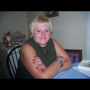 Meet your Posher, Crystal